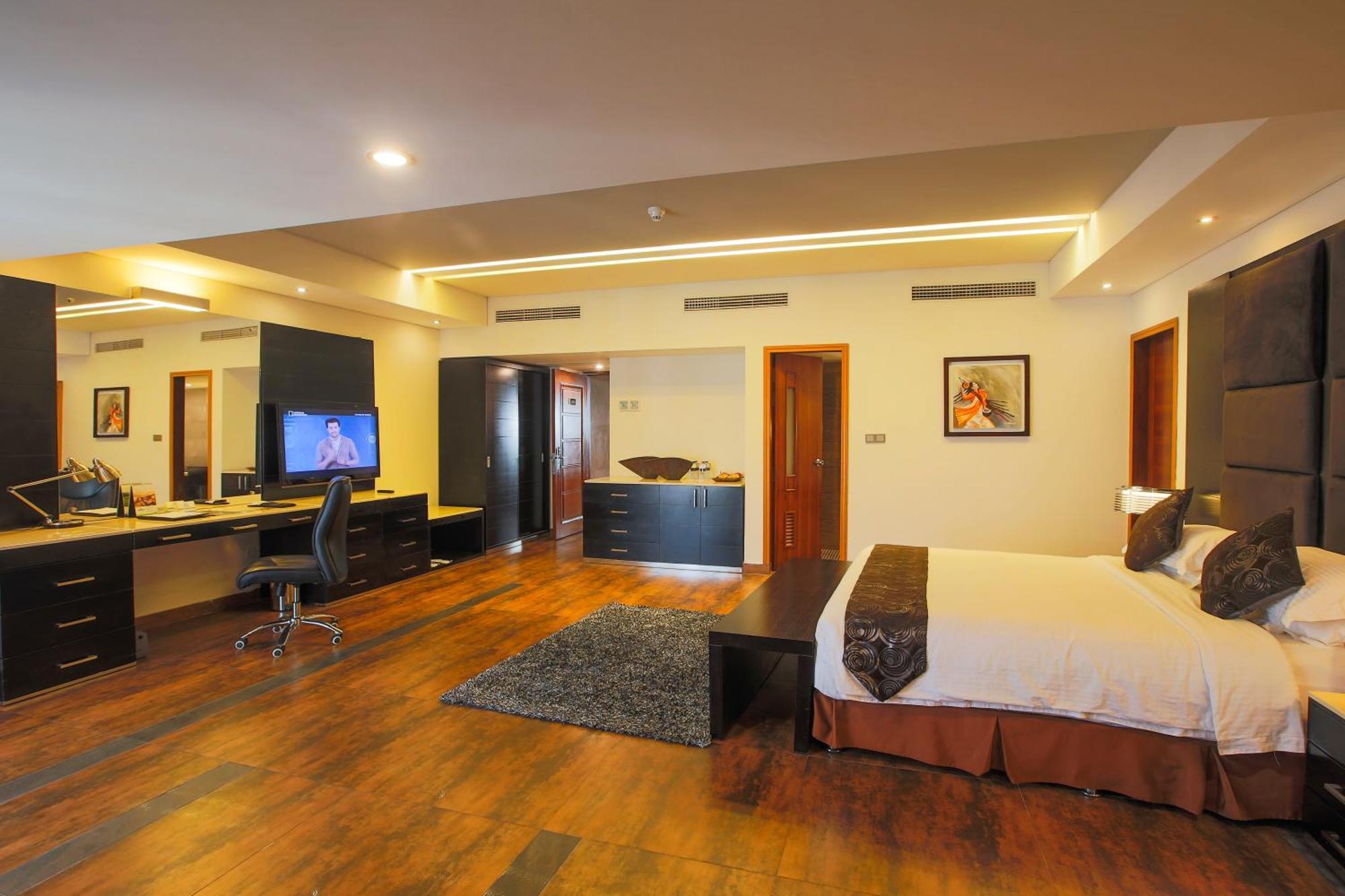 Long Beach Hotel Cox's Bazar Buitenkant foto
