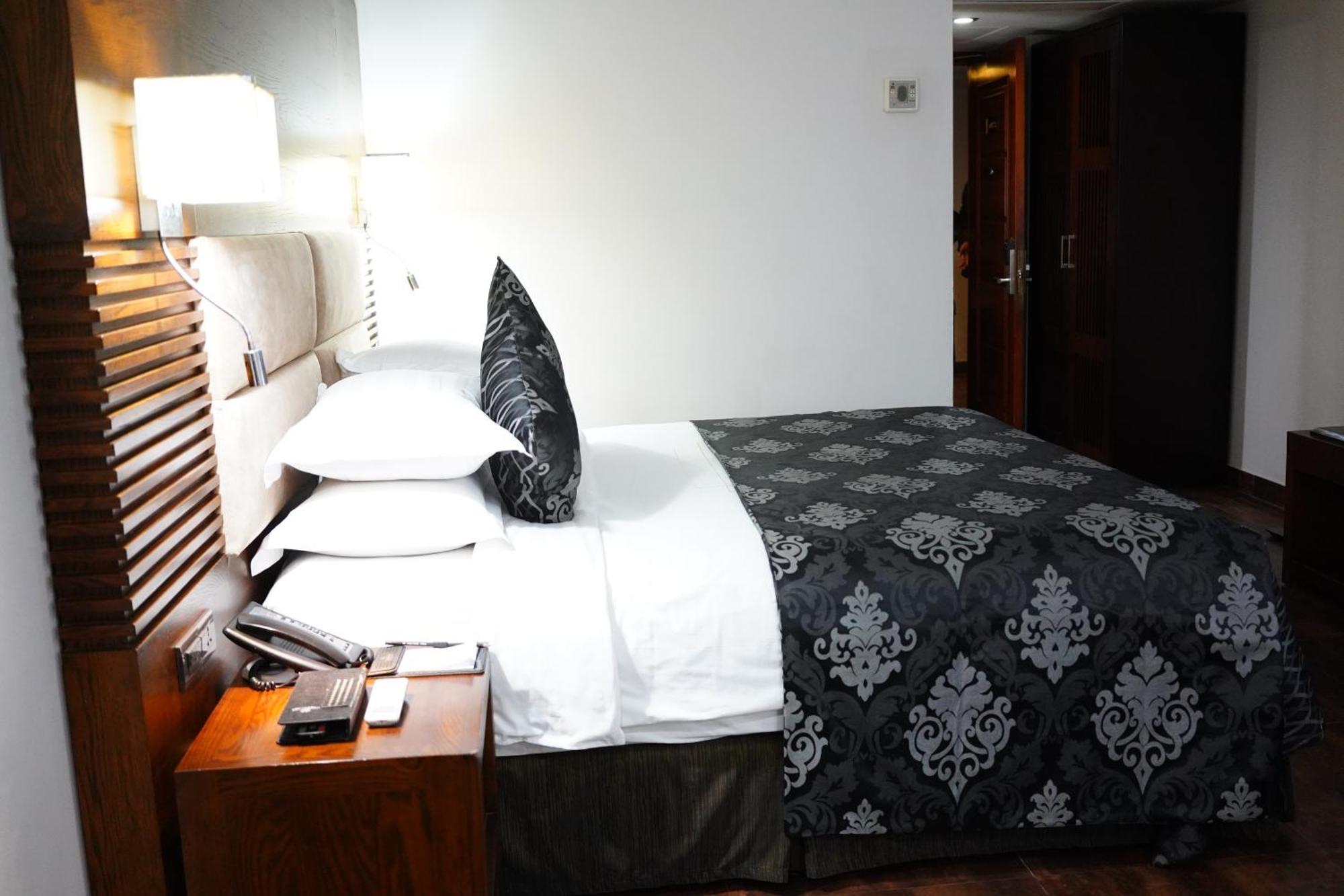 Long Beach Hotel Cox's Bazar Buitenkant foto