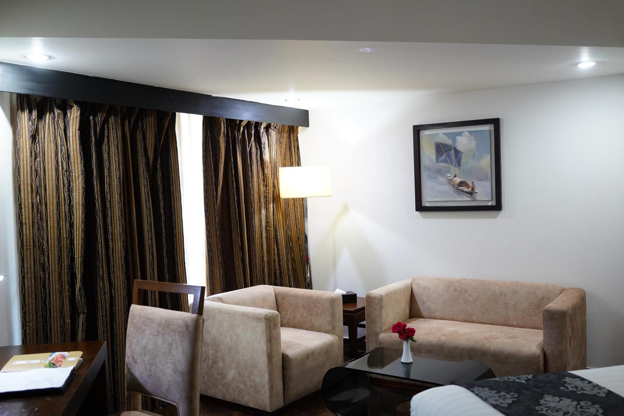 Long Beach Hotel Cox's Bazar Buitenkant foto